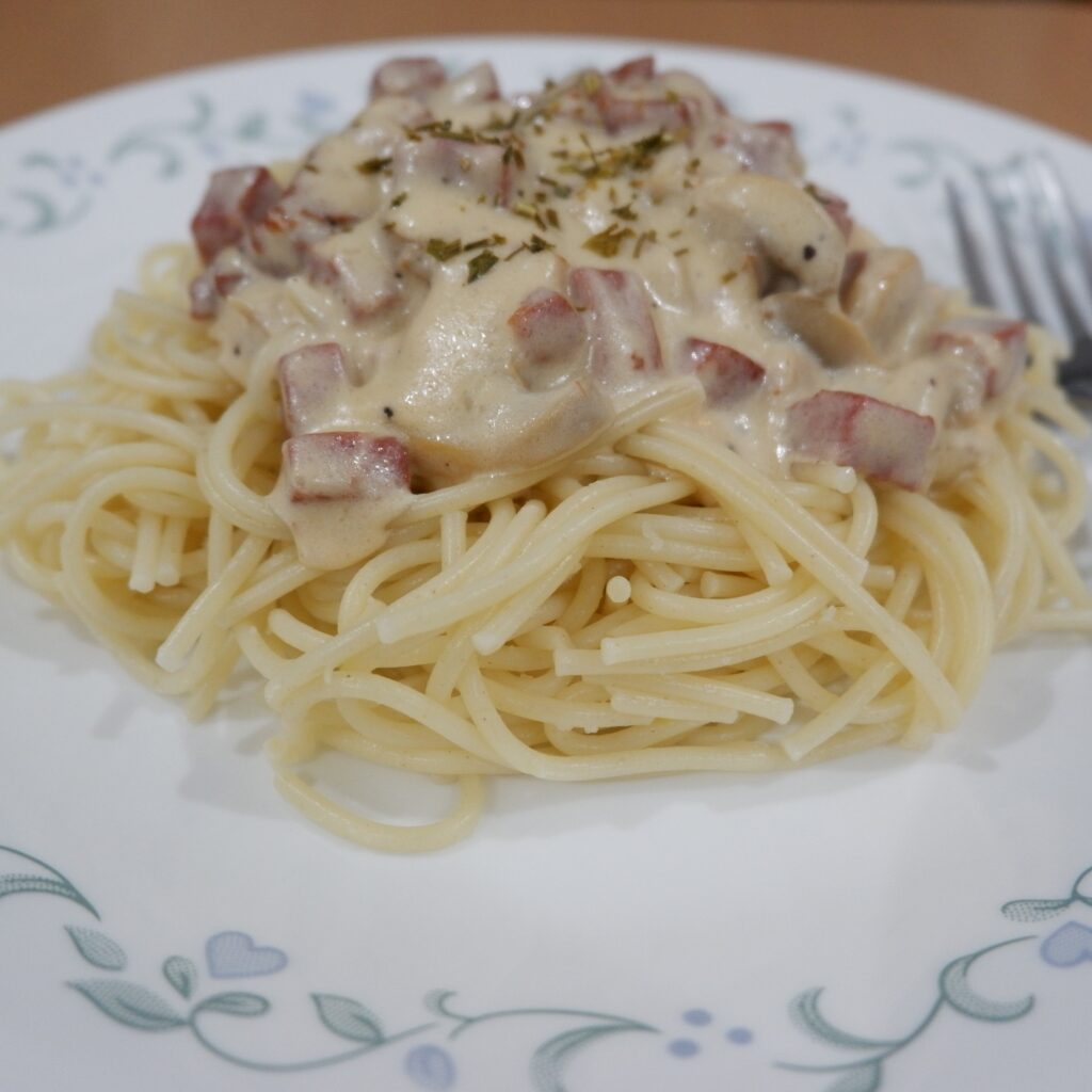 Meaty Mushroom Creamy Carbonara Pasta Recipe - Kids Choice